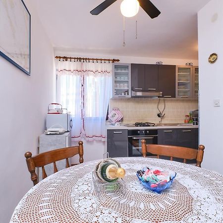 Apartman Ana Mali Lošinj Exterior foto