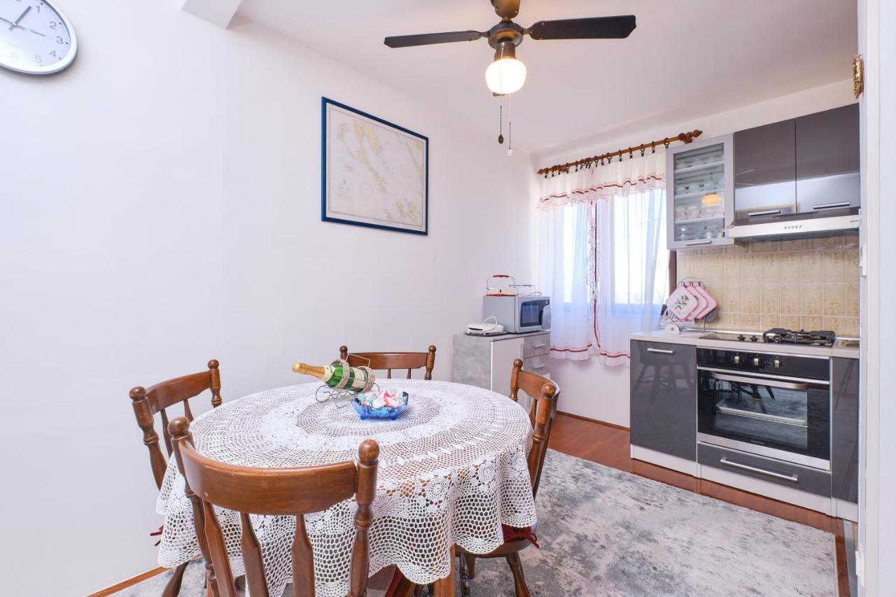 Apartman Ana Mali Lošinj Exterior foto